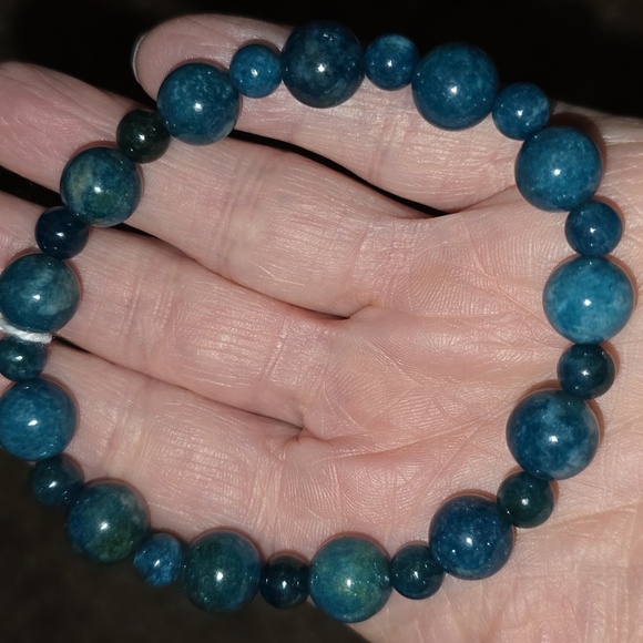 10 and 6mm Apatite Bracelet - Picture 2 of 5